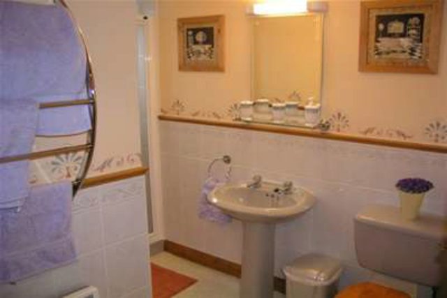  Image of 2 bedroom Bungalow to rent in New Road Millthorpe Holmesfield Dronfield S18 at Dronfield, S18 7WN